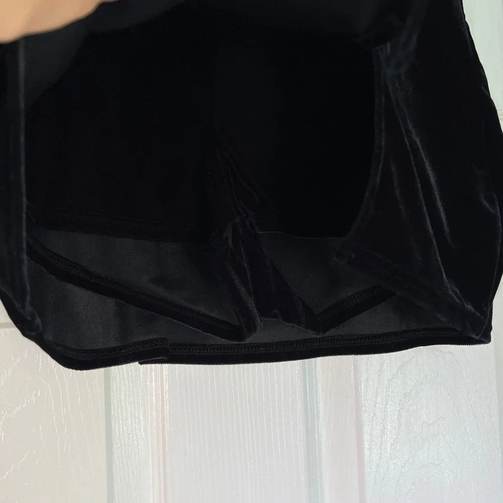 Urban Outfitters Y2K Micro Skort Black Velvet Mini Going Out Indie Sleaze Size M
